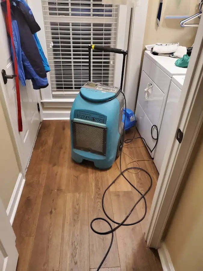 Commercial dehumidifier deployed for Flood Damage Cleanup in Lloyd